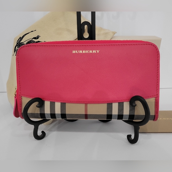 BURBERRY Wallet, Excelent Condition, 7.5"×4" - Picture 2 of 11